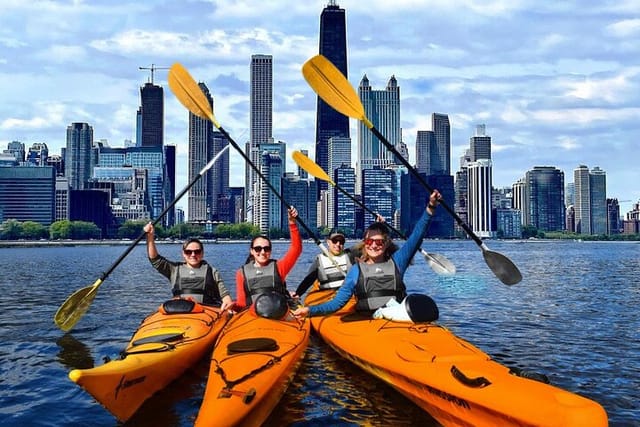 chicago-s-lake-michigan-downtown-kayak-rental-at-ohio-street-beach_1